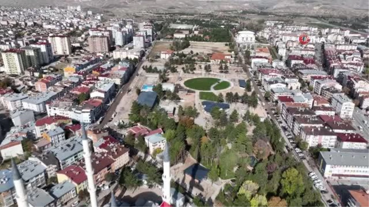 Sivas\'ta Millet Bahçesi ve Kapalı Otopark Projesi İnşaatı Devam Ediyor