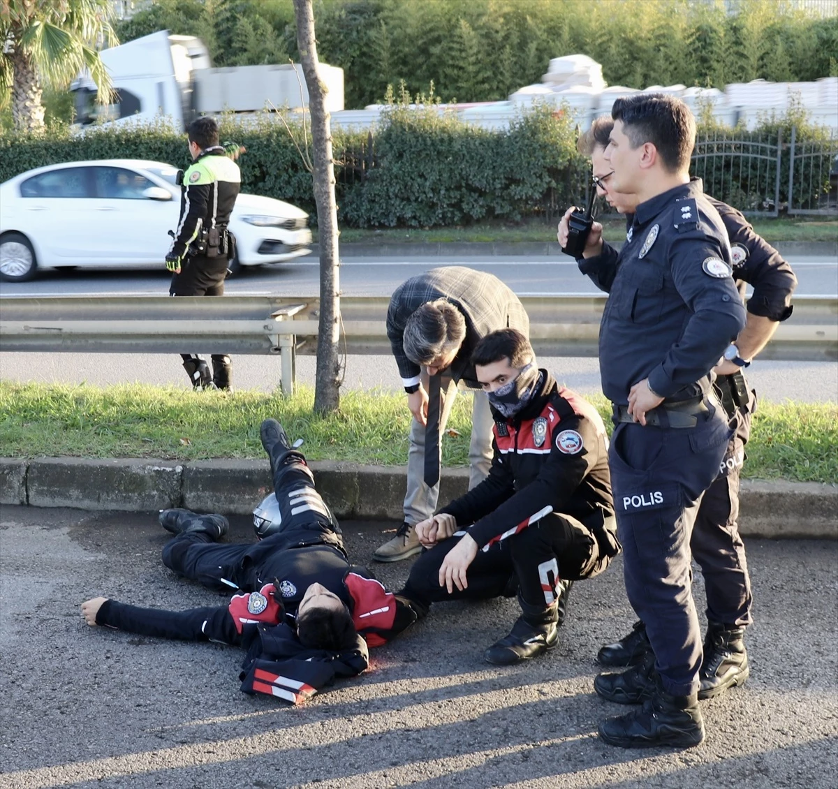 Trabzon\'da polis memuruna çarpan sürücü gözaltına alındı