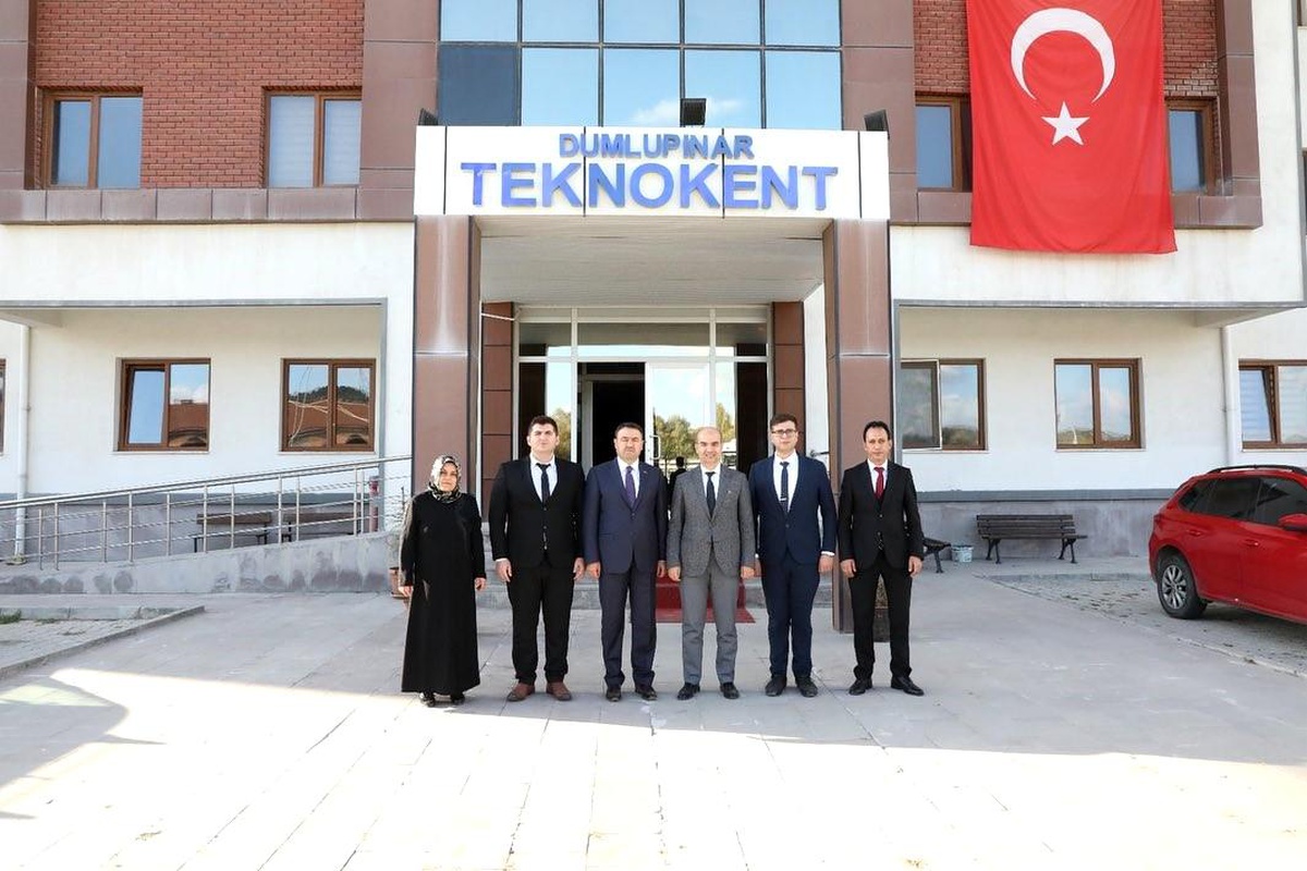 Vali Musa Işın, Kütahya Tasarım Teknokent\'i Ziyaret Etti
