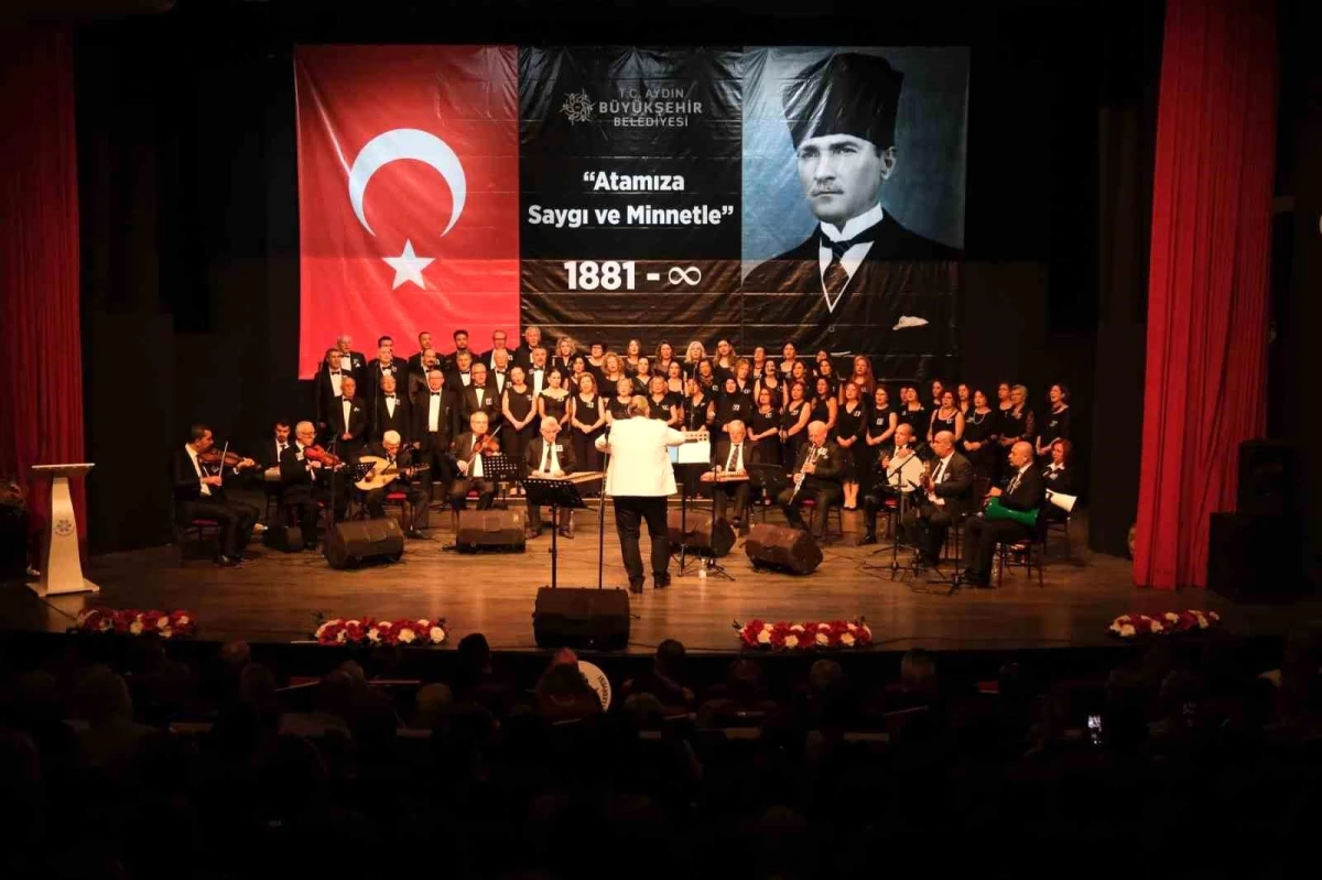 Aydın\'da Atatürk\'e Saygı Konseri Düzenlendi
