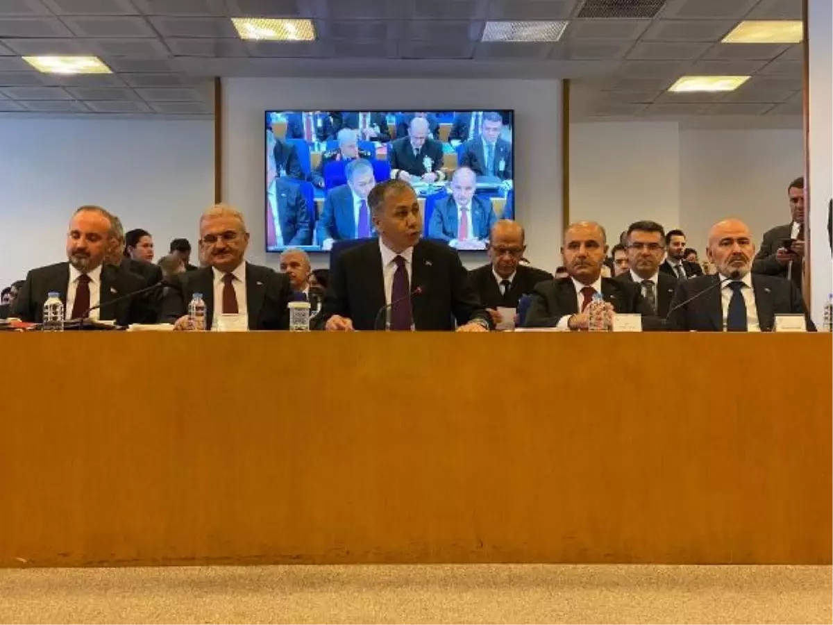 İçişleri Bakanı Yerlikaya, 1 Ocak-1 Kasım tarihlerinde PKK terör örgütüne yönelik 19 bin 756 operasyonda 84'ü ölü olmak üzere 721 teröristin etkisiz...