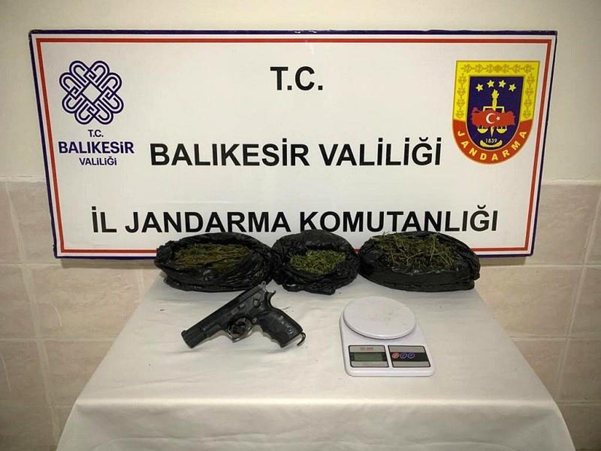 Balıkesir\'de Uyuşturucu Operasyonu: 360 Gram Esrar Ele Geçirildi