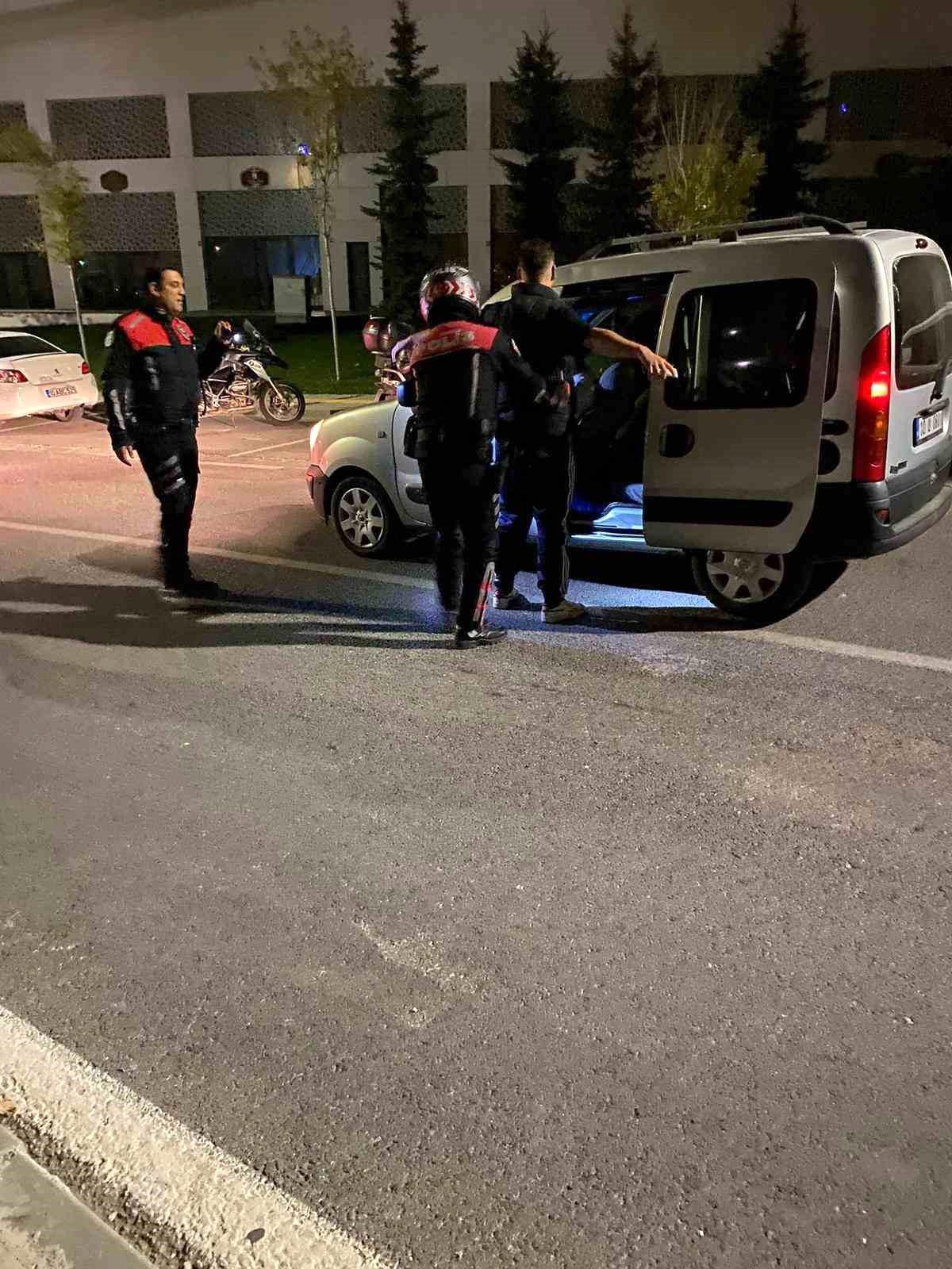 Balıkesir\'de Çeşitli Suçlara Karışmış 11 Şahıs Yakalandı