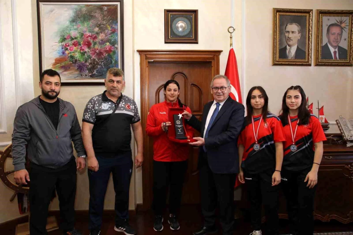 Samsun Büyükşehir Belediye Başkanı Mustafa Demir, Sporcuları Desteklemeye Devam Edecek