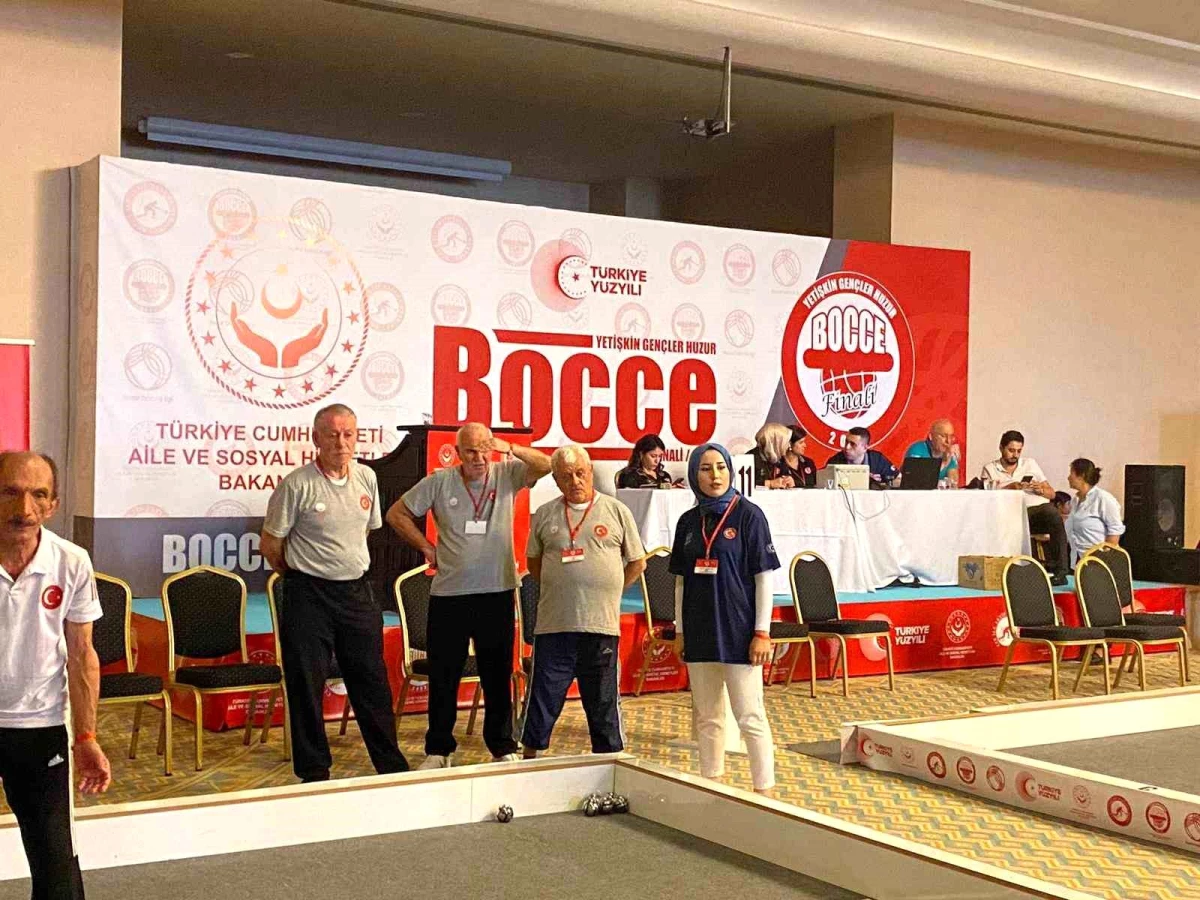 Antalya\'da düzenlenen 6. Yetişkin Gençler Huzur Bocce Liginde Çınarcık Huzurevi Bocce Takımı Yalova\'yı temsil etti