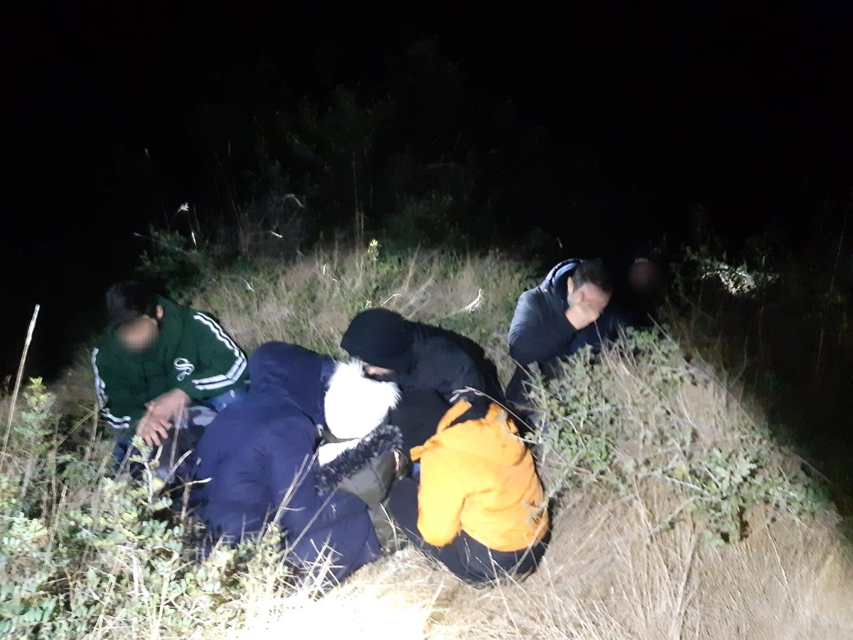 Aydın\'da 20 düzensiz göçmen ve 2 organizatör yakalandı