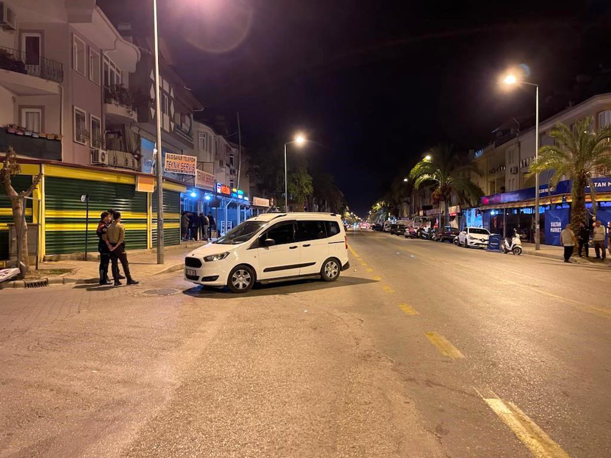 Fethiye\'de bıçaklı kavgada bir kişi öldü, 2 şüpheli tutuklandı