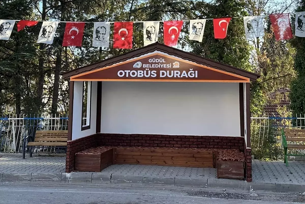 Güdül\'de yeni otobüs durakları konuldu