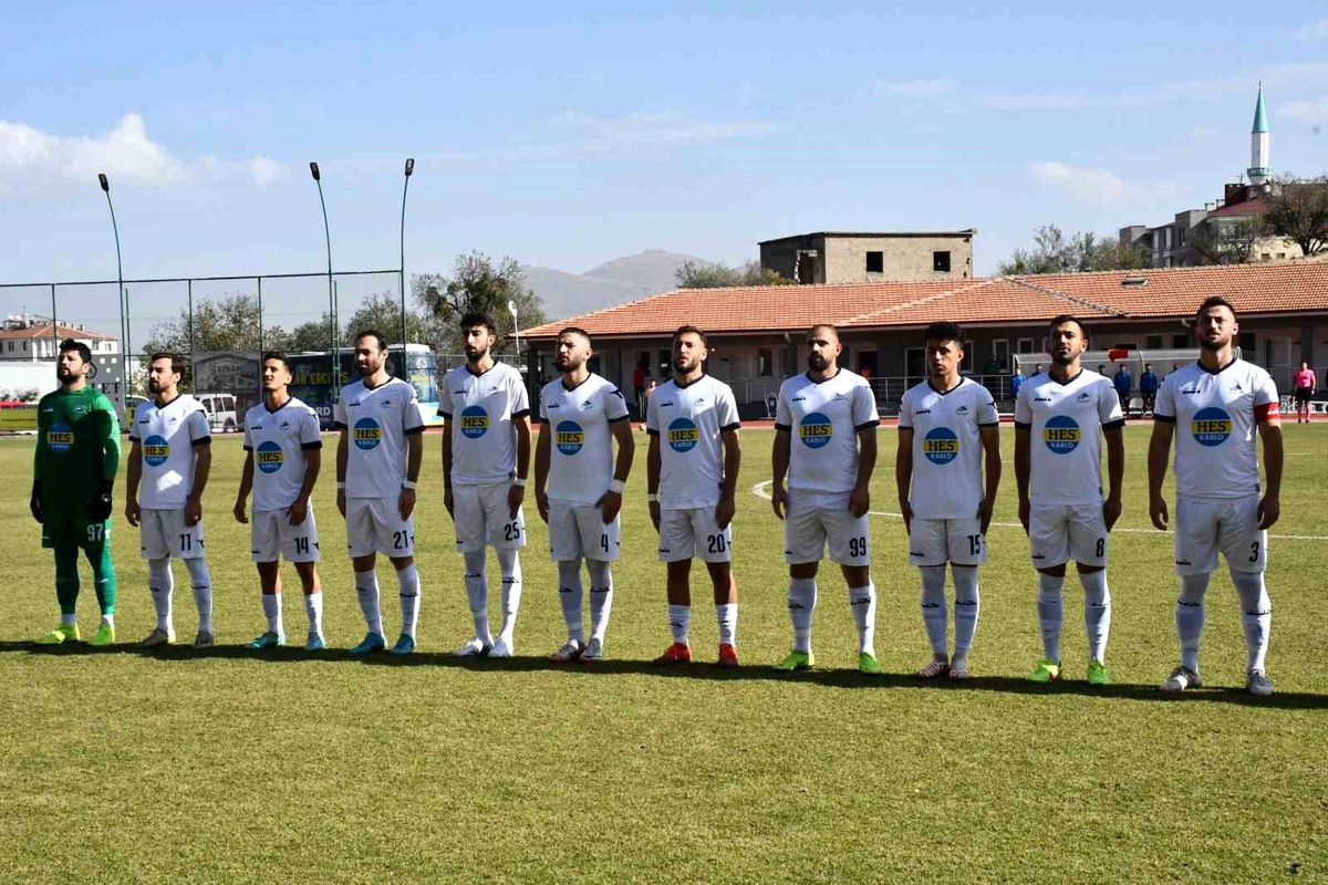 Hacılar Erciyesspor, Murat 2020 Gençspor\'u mağlup etti