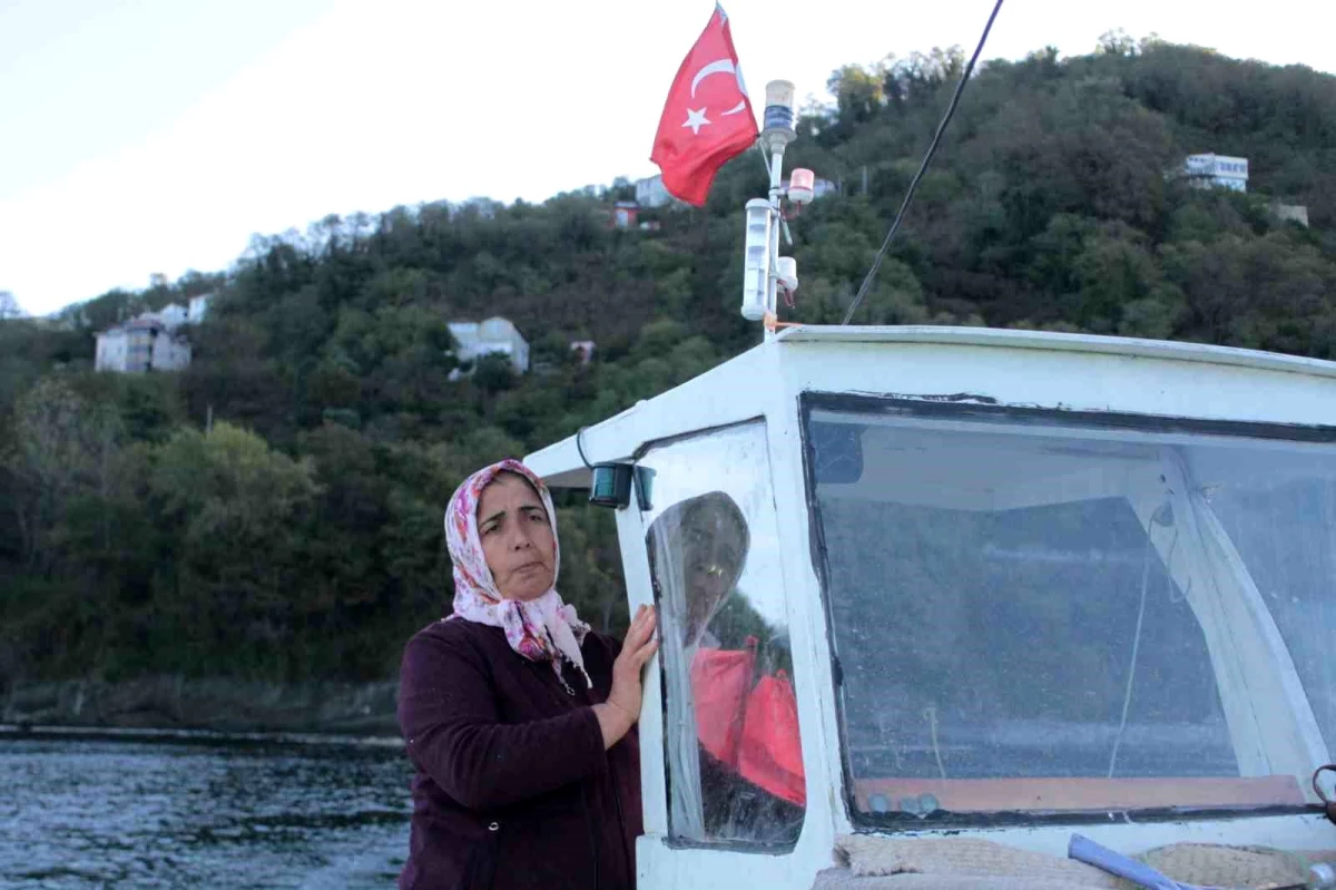 Ordu\'da Kadın Balıkçılar Hırçın Sularla Mücadele Ediyor