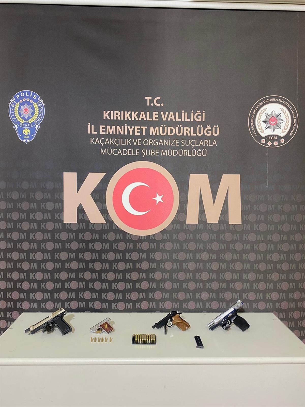 Kırıkkale\'de Ruhsatsız Silah Operasyonu: 4 Zanlı Gözaltına Alındı