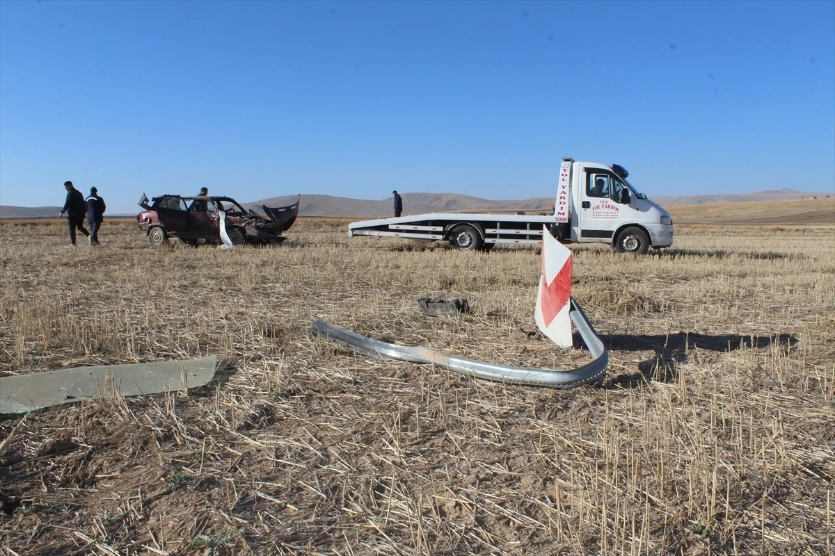 Konya\'da Otomobil Tarlaya Takla Attı: Sürücü Hayatını Kaybetti