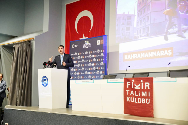 Murat Kurum, Türkiye Yüzyılı'nda Dirençli Şehir Paneli'ne katıldı