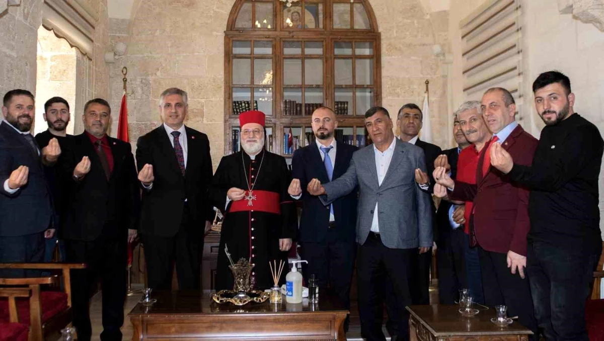 Osmanlı Ocakları Genel Başkanı Kadir Canpolat, Deyrulzafaran Manastırı Metropoliti Filoksions Saliba Özmen\'i ziyaret etti