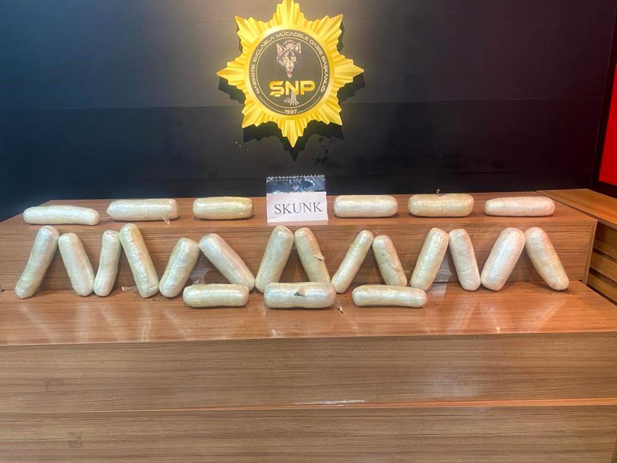 Şanlıurfa\'da 10 Kilo 450 Gram Skunk Maddesi Ele Geçirildi
