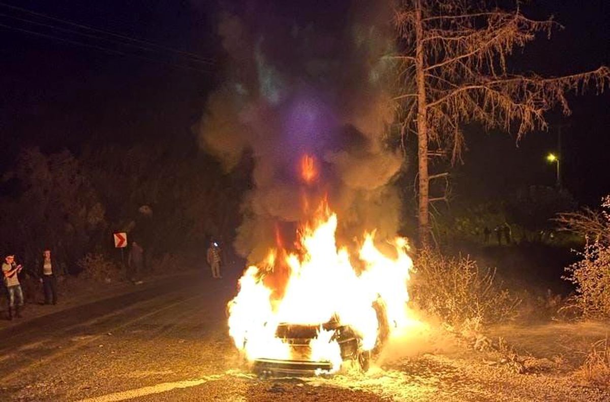 Marmaris\'te araç yangınında sürücü hafif yaralandı