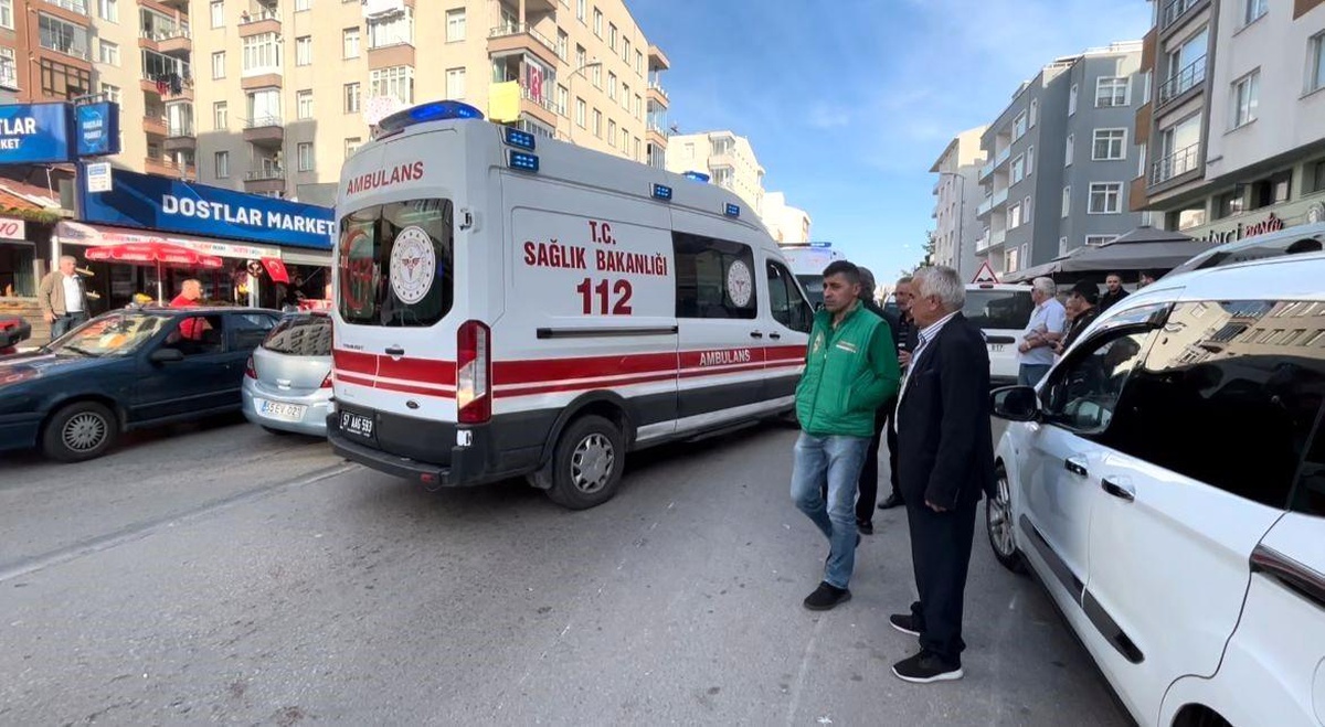 Sinop\'ta Yolun Karşısına Geçmekte Olan Yayaya Motosiklet Çarptı