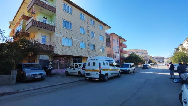 Malatya'da bir kişi, 11 çocuğunun annesini tüfekle vurarak öldürdü Malatya'da bir kişi, 11 çocuğunun annesini tüfekle vurarak öldürdü