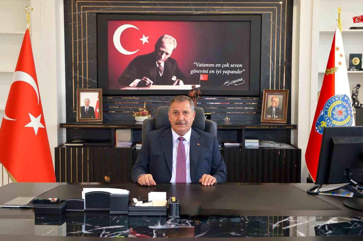 Antalya\'da 10 Kasım mesajları