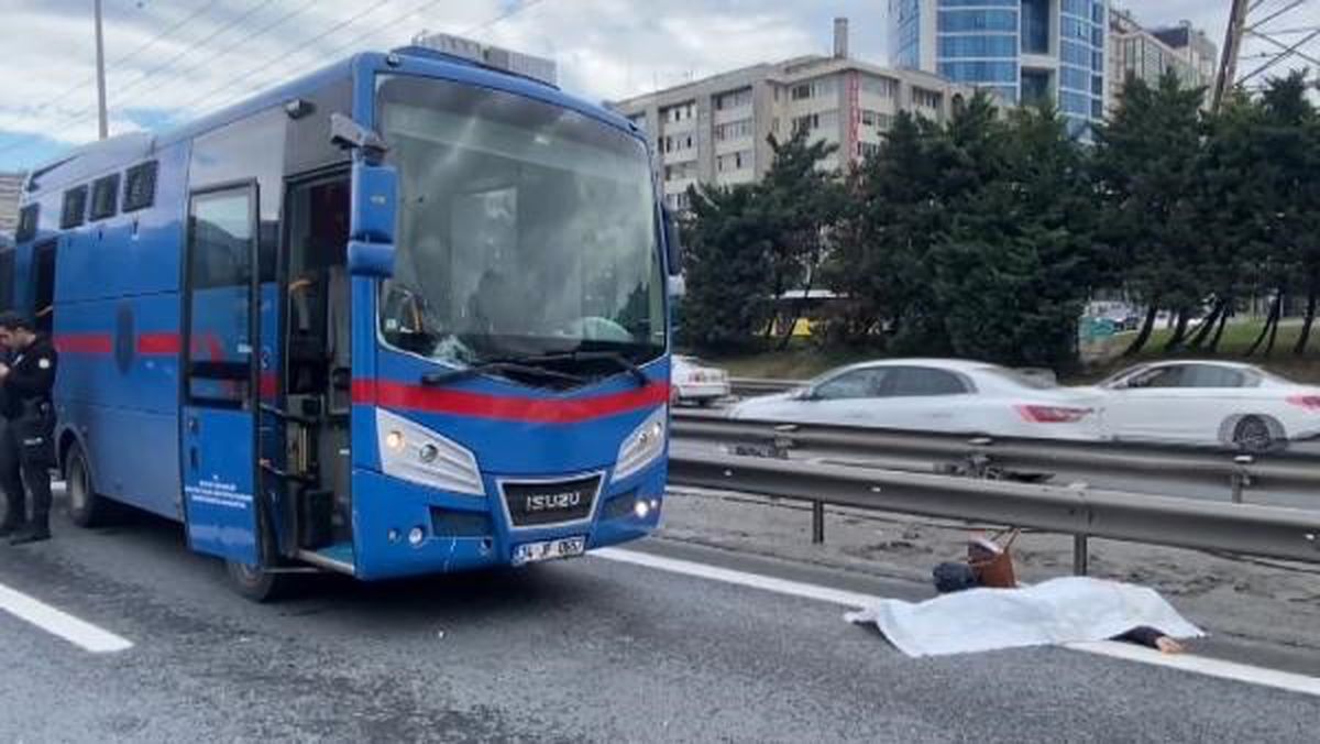 Bahçelievler\'de Kadına Cezaevi Nakil Aracı Çarptı: Hayatını Kaybetti