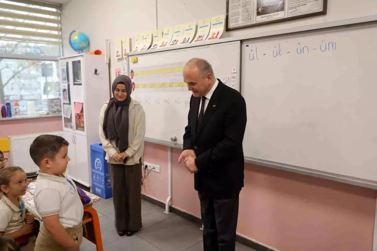 Düzce Belediye Başkanı Özlü, İlkokul Öğrencisine Destek Verdi