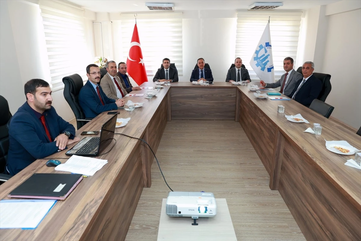 Bingöl Valisi Ahmet Hamdi Usta Başkanlığında OSB Yönetim Kurulu Toplantısı Gerçekleştirildi