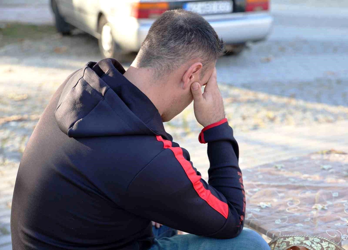 Depremzede askeri personel, \'bu fiyata ev bulamazsın\' vaadiyle 250 bin lirasını kaptırdı