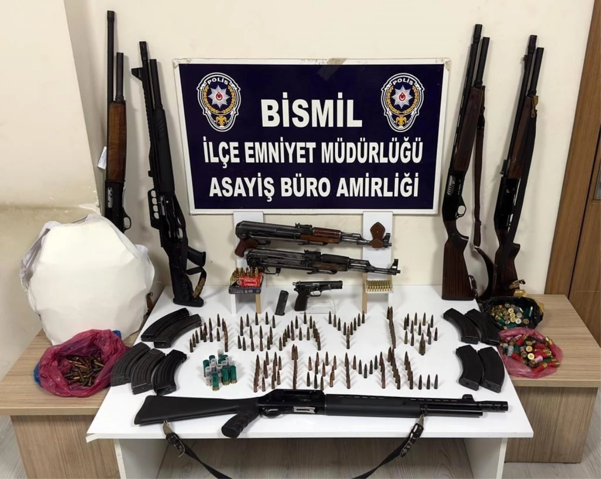Diyarbakır Bismil\'de Silahlı Çatışmada 3 Kişi Öldü, 4 Kişi Gözaltına Alındı