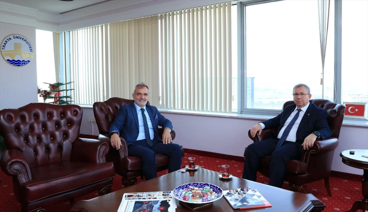 İYİ Parti Milletvekili Mehmet Akalın, Trakya Üniversitesi Rektörü ile görüştü