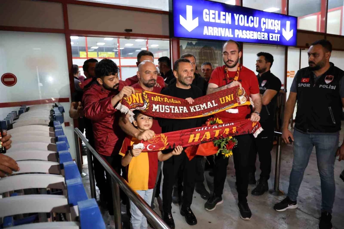 Galatasaray, Hatayspor maçı için Almanya\'dan Adana\'ya geldi