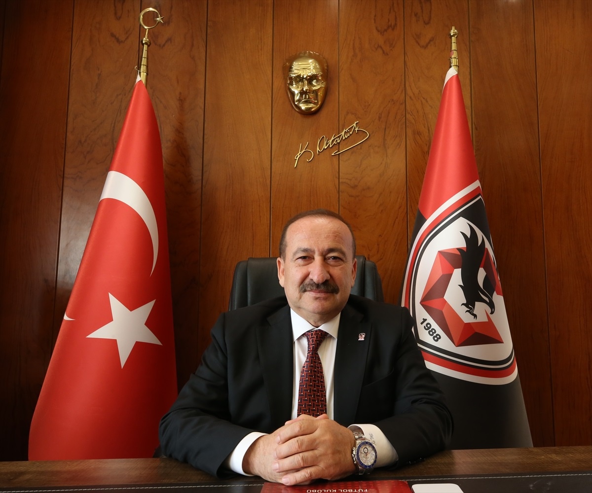 Gaziantep FK Başkanı Memik Yılmaz: Sezonu iyi bir yerde bitirmek istiyoruz