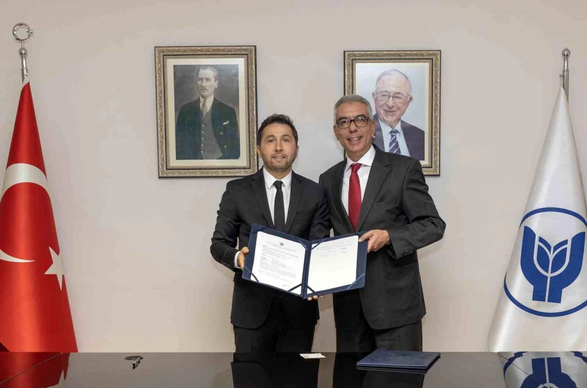 Yaşar Üniversitesi ile Abalıoğlu Lezita Arasında İş Birliği Protokolü İmzalandı