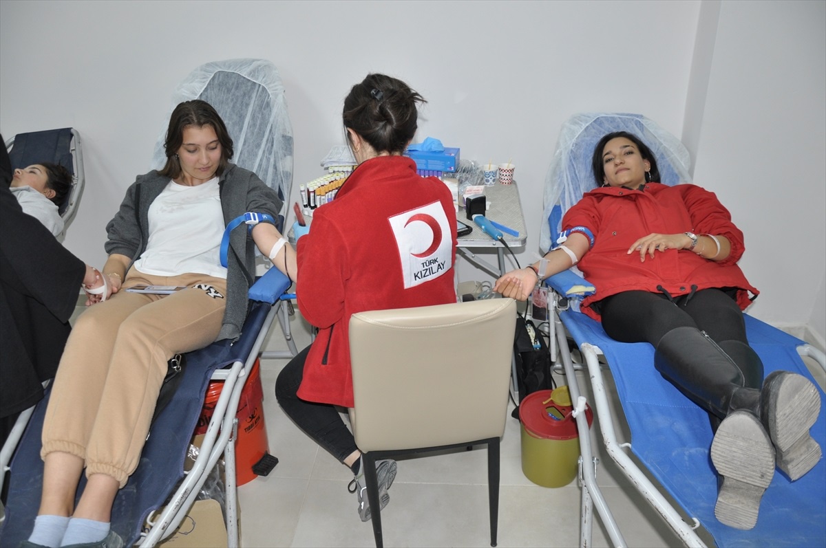 Gümüşhacıköy Gençlik ve Spor Bakanlığı Yurdu\'ndan Kan Bağışı