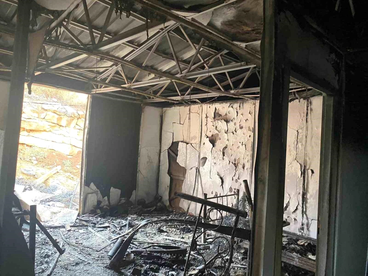 Karabük\'ün Eflani ilçesindeki mermer ocağında çıkan yangın söndürüldü