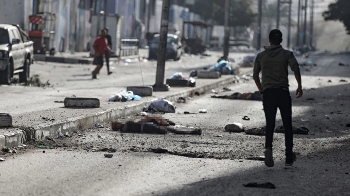 İsrail ordusu Gazze\'deki bir caddeyi vurdu: Çok sayıda Filistinli hayatını kaybetti