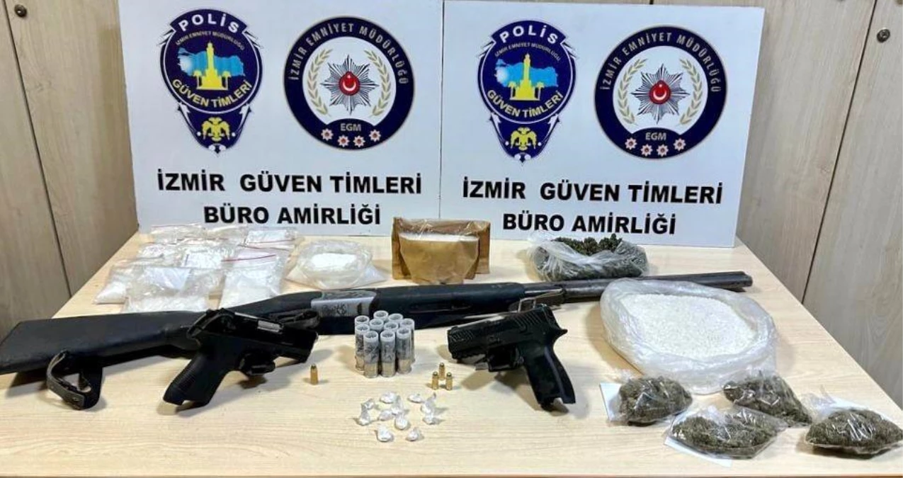İzmir\'de Güven Timleri Uyuşturucu Operasyonu