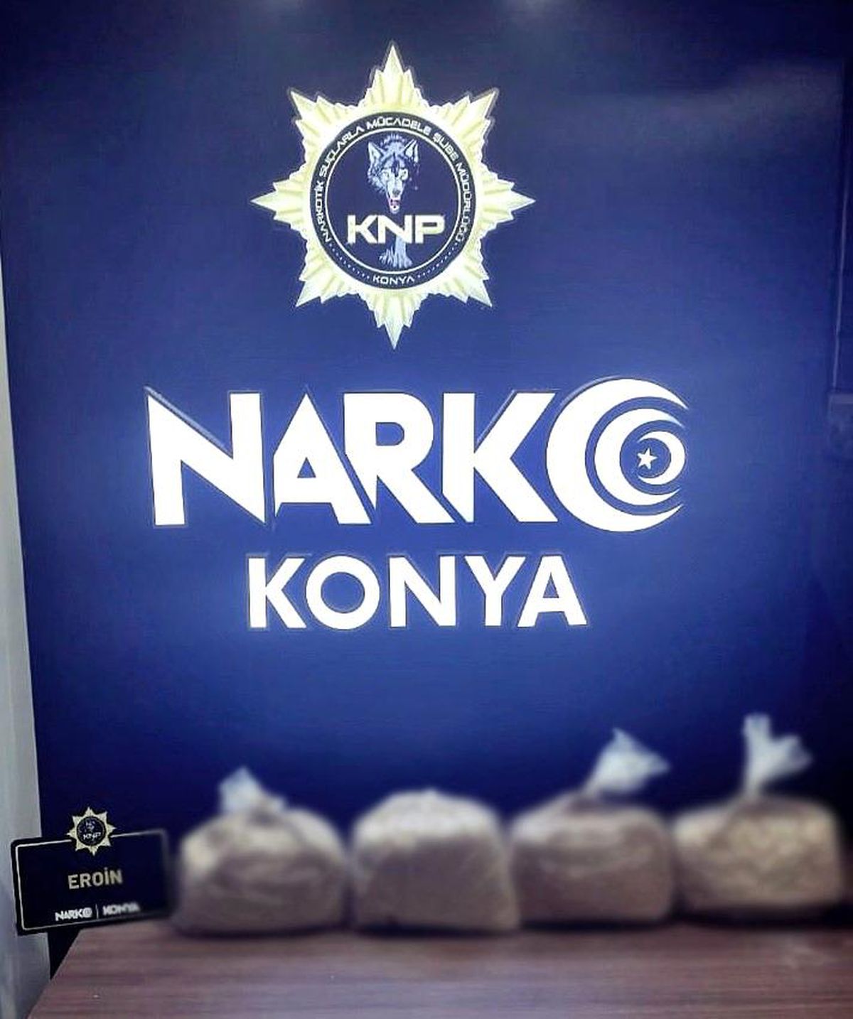 Konya\'da 20 Kilogram Eroin ve Çok Sayıda Uyuşturucu Madde Ele Geçirildi