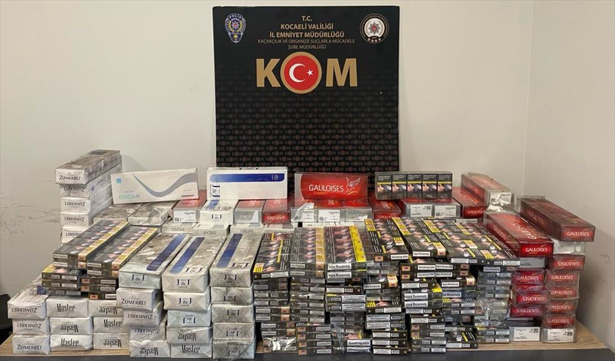 Körfez\'de Otobüste Kaçak Sigara Ele Geçirildi