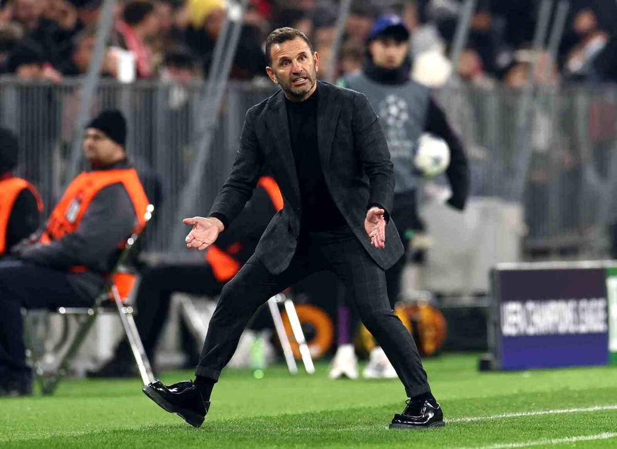 Okan Buruk, Bayern Münih maçında taraftara teşekkür etti