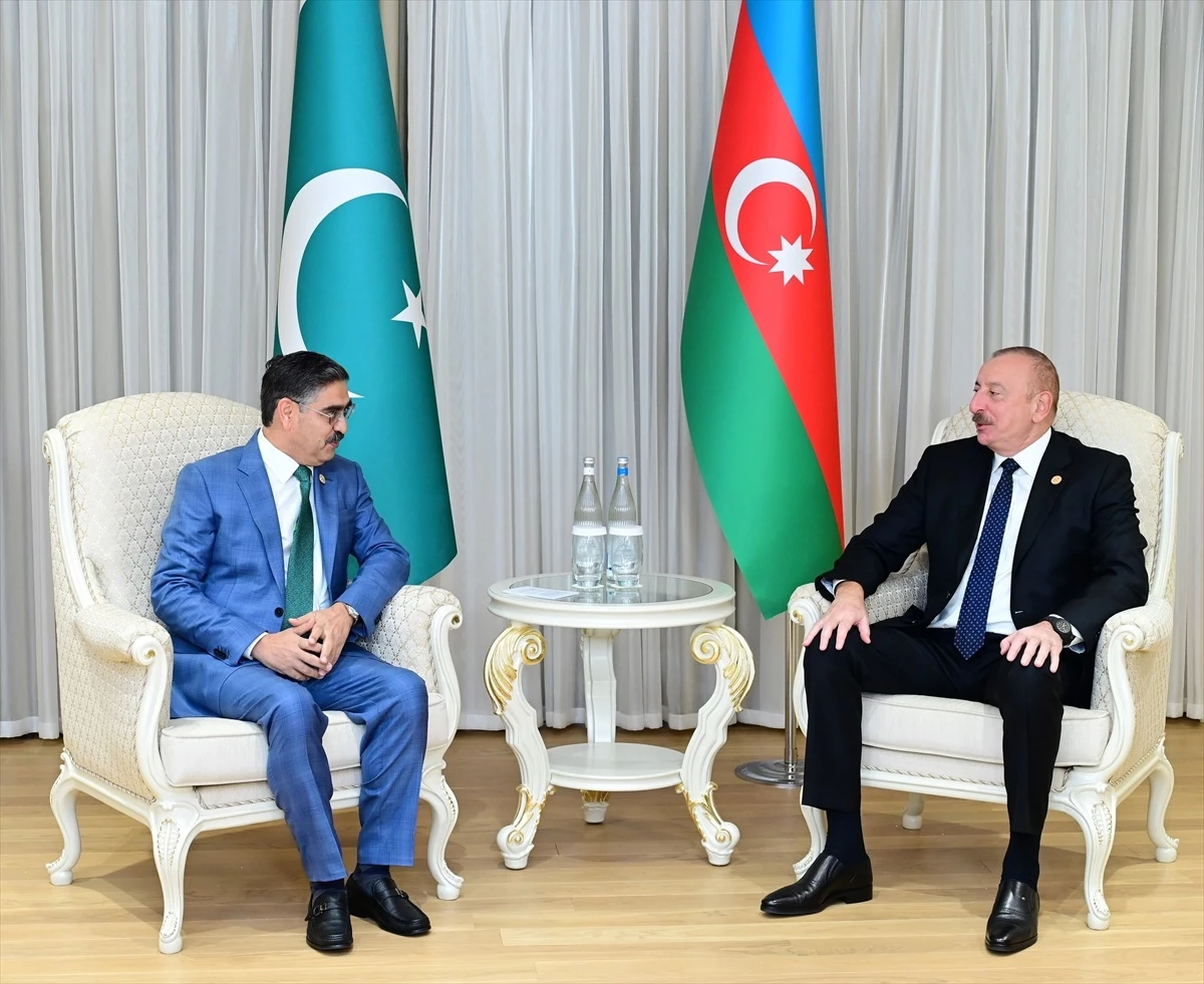 Pakistan Başbakanı Anvarul Hak Kakar, Azerbaycan Cumhurbaşkanı İlham Aliyev ile görüştü