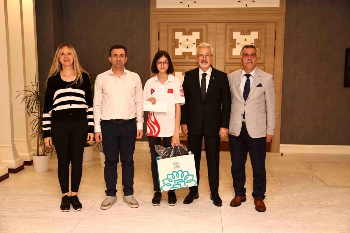 Nilüfer Belediye Başkanı, Başarılı Sporcuları Ağırladı