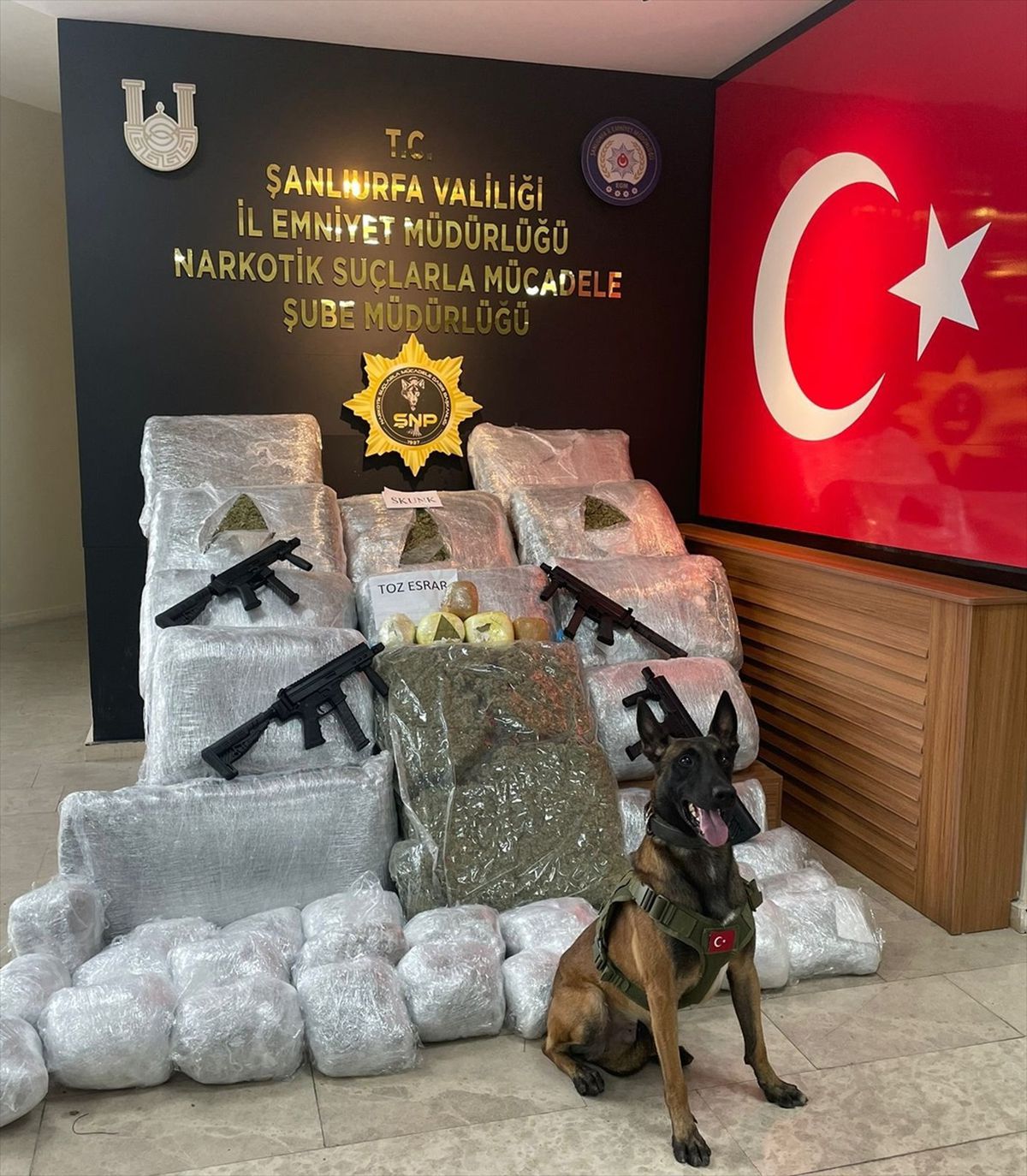 Şanlıurfa\'da uyuşturucu operasyonunda 11 zanlı gözaltına alındı