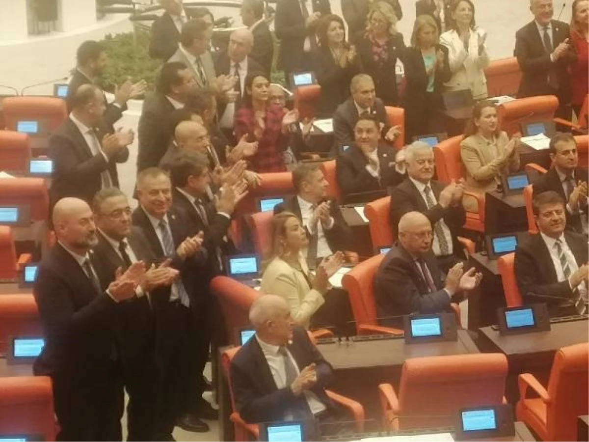 CHP\'li Milletvekilleri Genel Kurul\'da Oturma Eylemi Başlattı