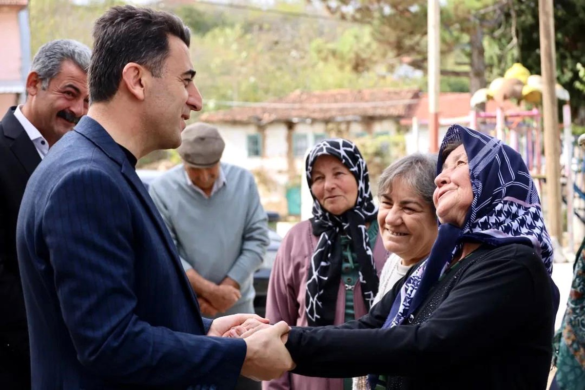 Bilecik Valisi Şefik Aygöl, köy yollarında yapılan çalışmaları yerinde inceledi