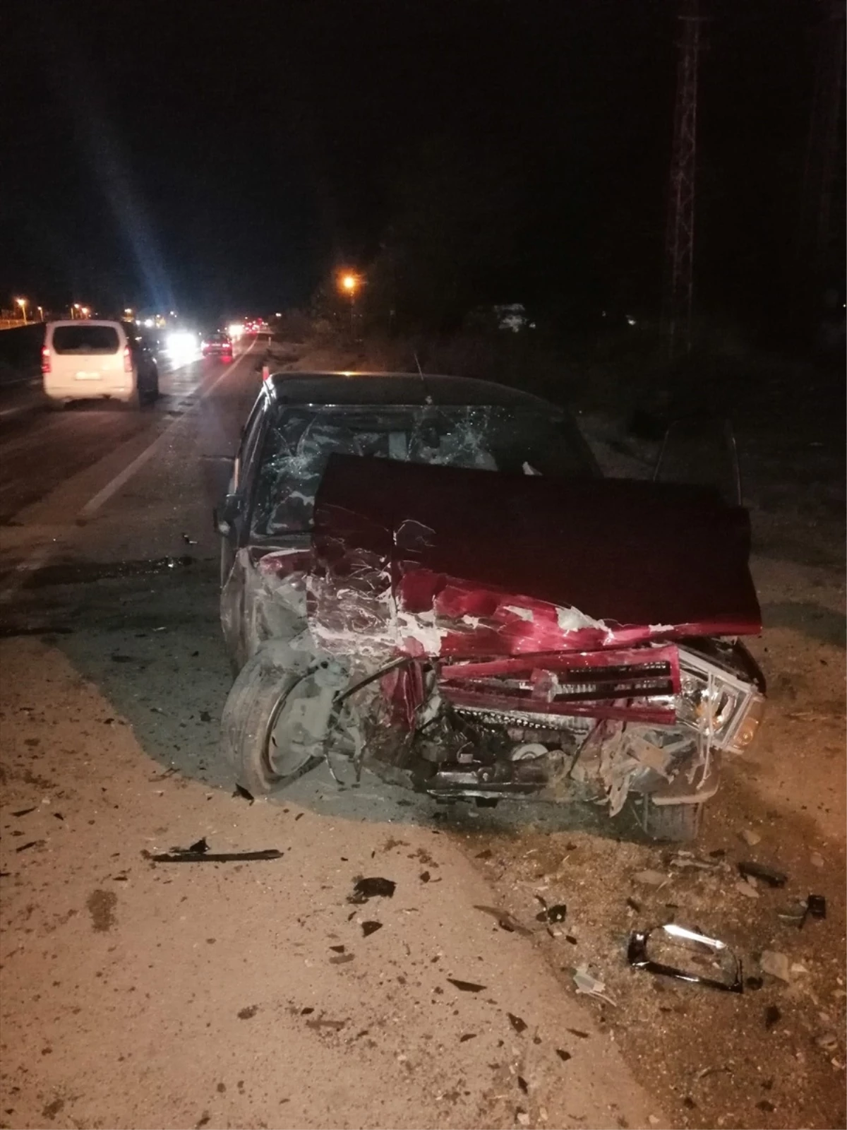 Amasya\'da Otomobil Çarpışması: 5 Kişi Yaralandı