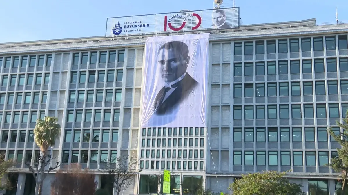 Atatürk\'ün ölüm yıl dönümü İBB Saraçhane binasında anıldı