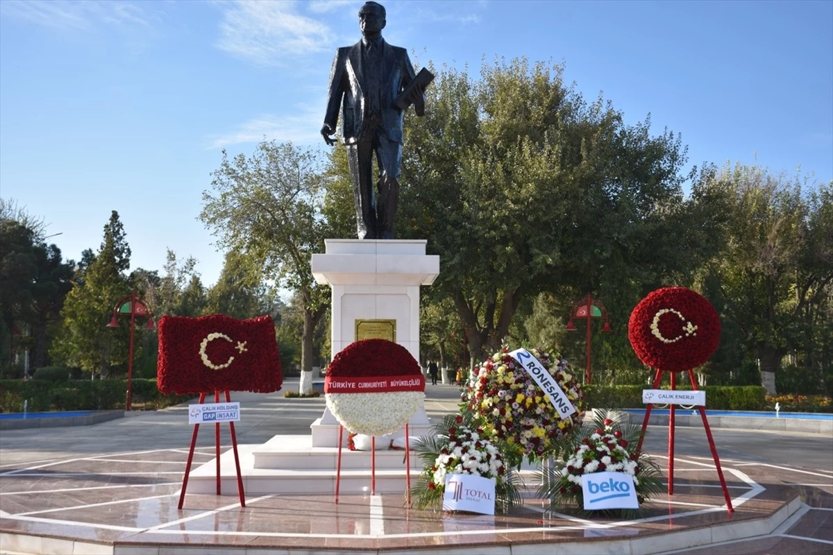 Türkmenistan\'da Atatürk\'ün Anma Töreni Düzenlendi