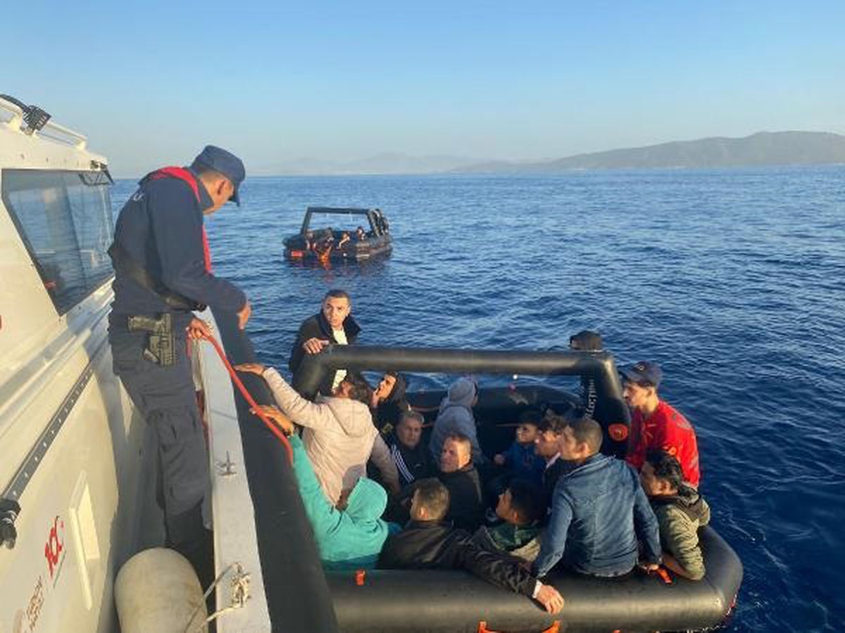 Bodrum\'da 51 kaçak göçmen ve 1 göçmen kaçakçısı yakalandı