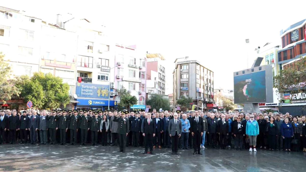 Burhaniye\'de Atatürk\'ün Vefatının 85. Yılında Anma Töreni Düzenlendi