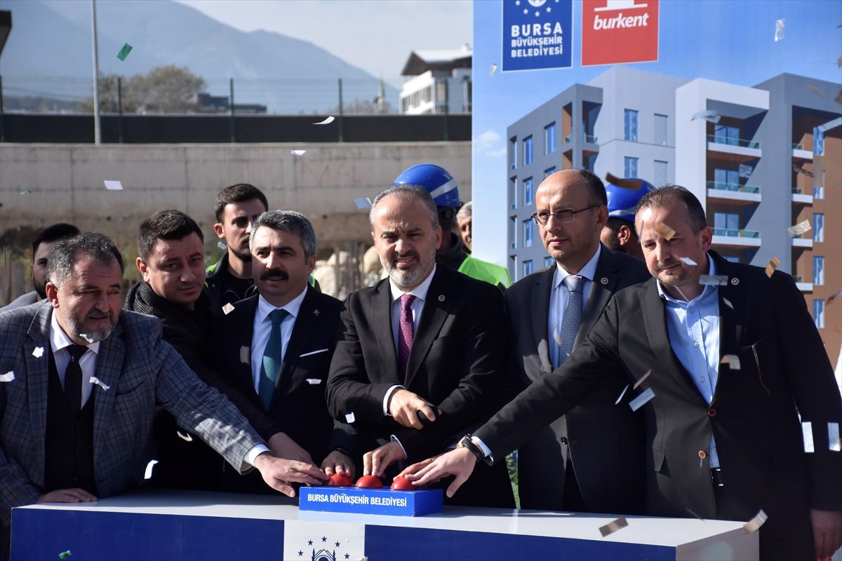 Bursa\'da Kentsel Dönüşüm Alanında Temel Atma Töreni